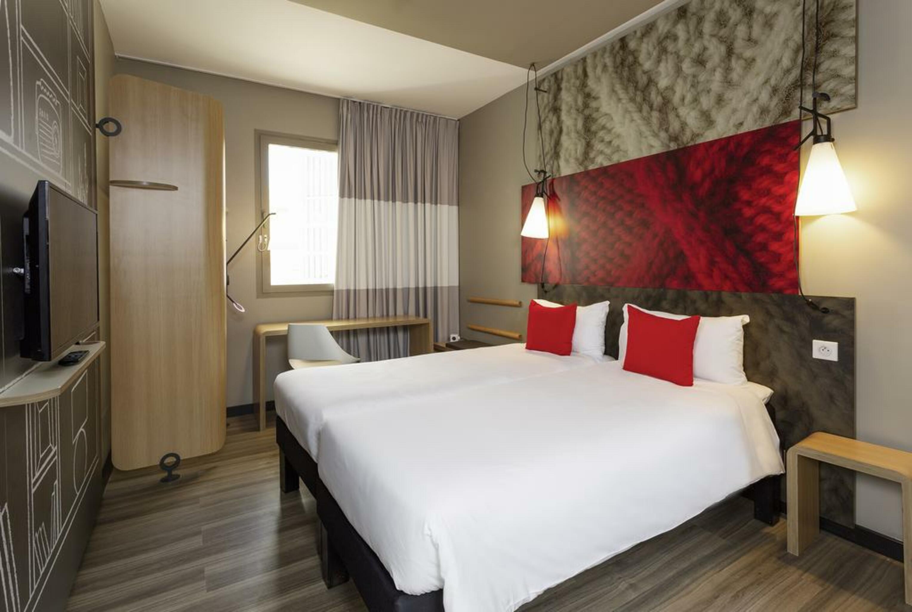 Ibis Dijon Gare Exterior foto